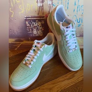 Nike Mens Air Force 1 Lows Mint Green Suede